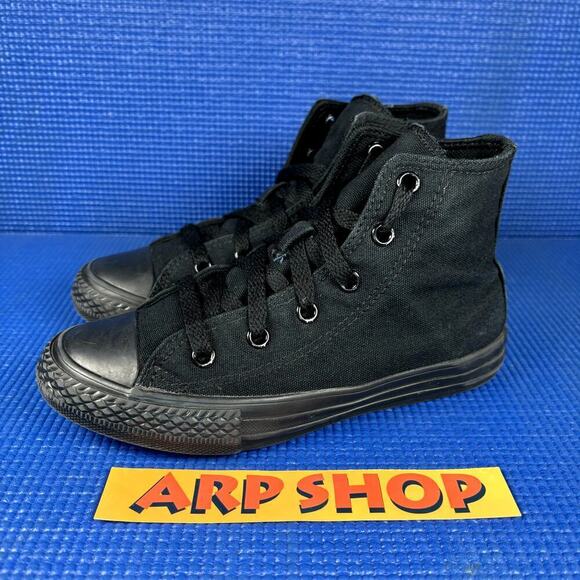🔴 CONVERSE ALL STAR CHUCK TAYLOR Kids-Boys Size 13 Black Hi-Top Shoes 3S121 - Picture 1 of 8